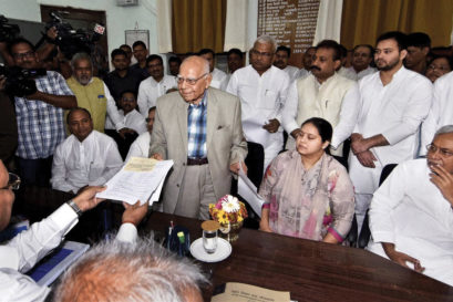 Ram Jethmalani files his nomination papers for Rajya Sabha elections at the Bihar Assembly in Patna