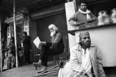 Parthiv Shah’s photographs of Husain in Sadak.Sarai.Sheher.Basti